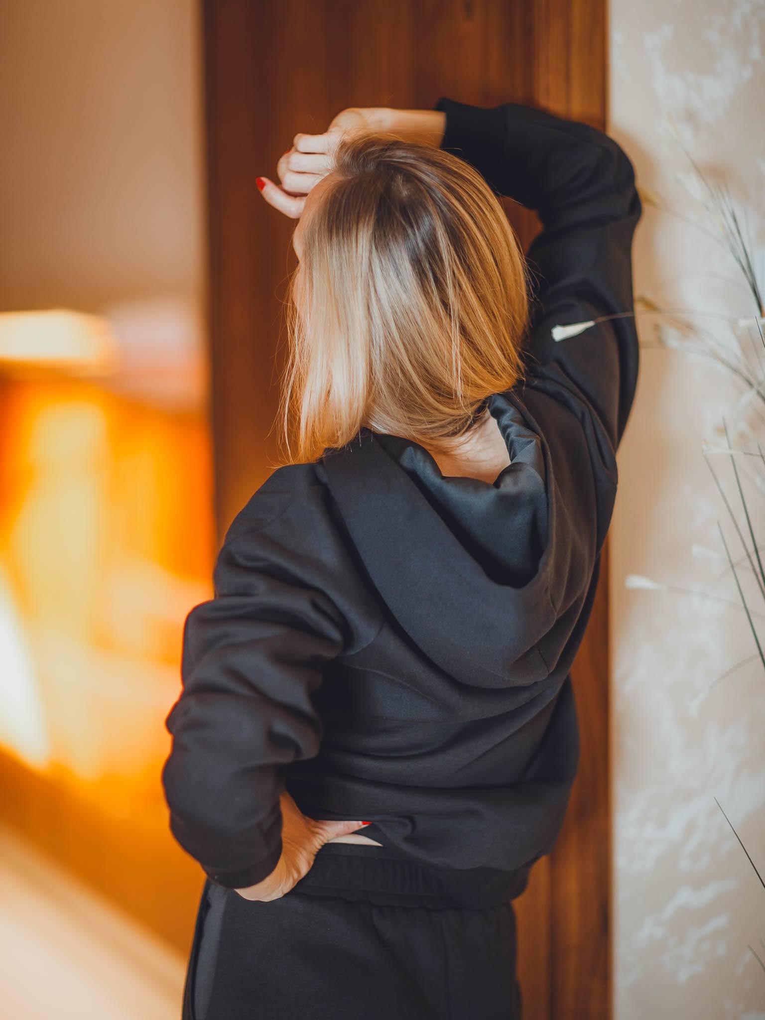 BLACK_Luxurious Black 6