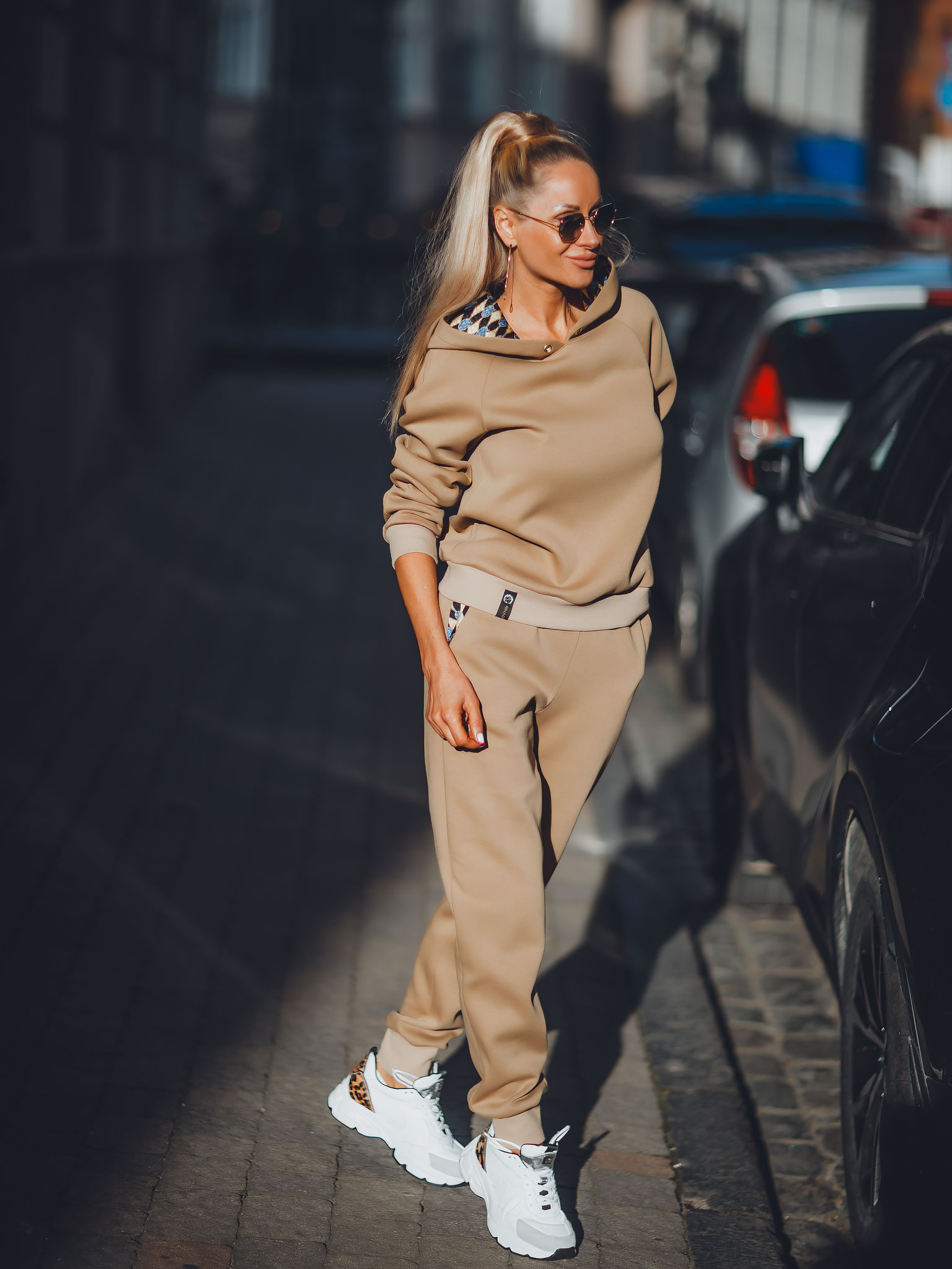 ROYAL BLUE & GOLD 5 (1)